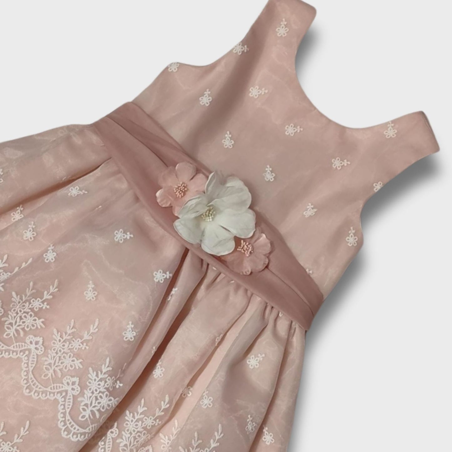 abito giromanica in organza con inserti in pizzo