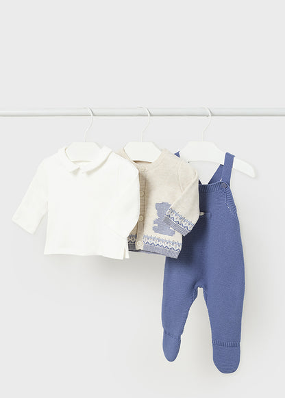 Salopette in tricot con giacchino e maglia abbinati