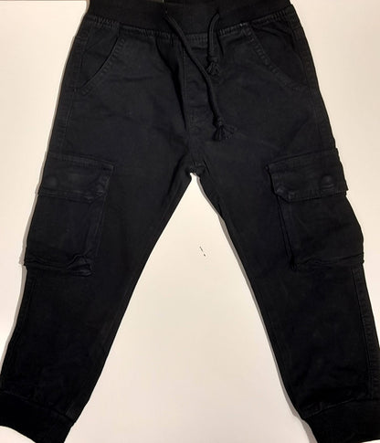 Pantalone con elastico alla caviglia